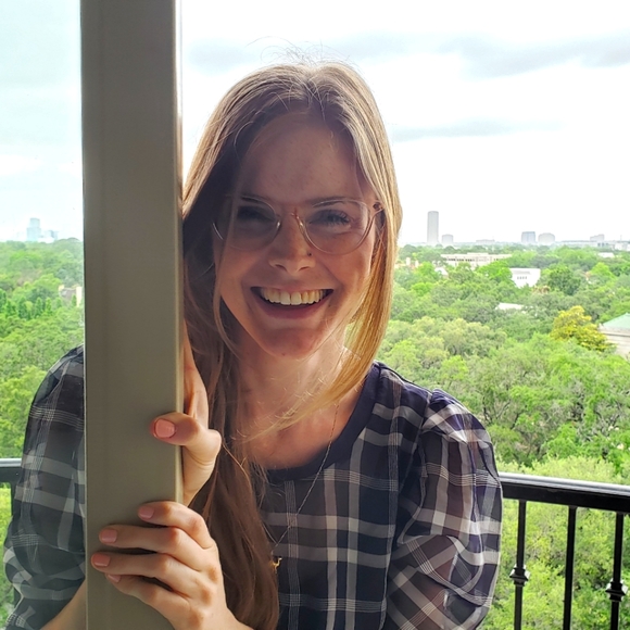 Meet your Posher, Hope - Picture 1 of 1